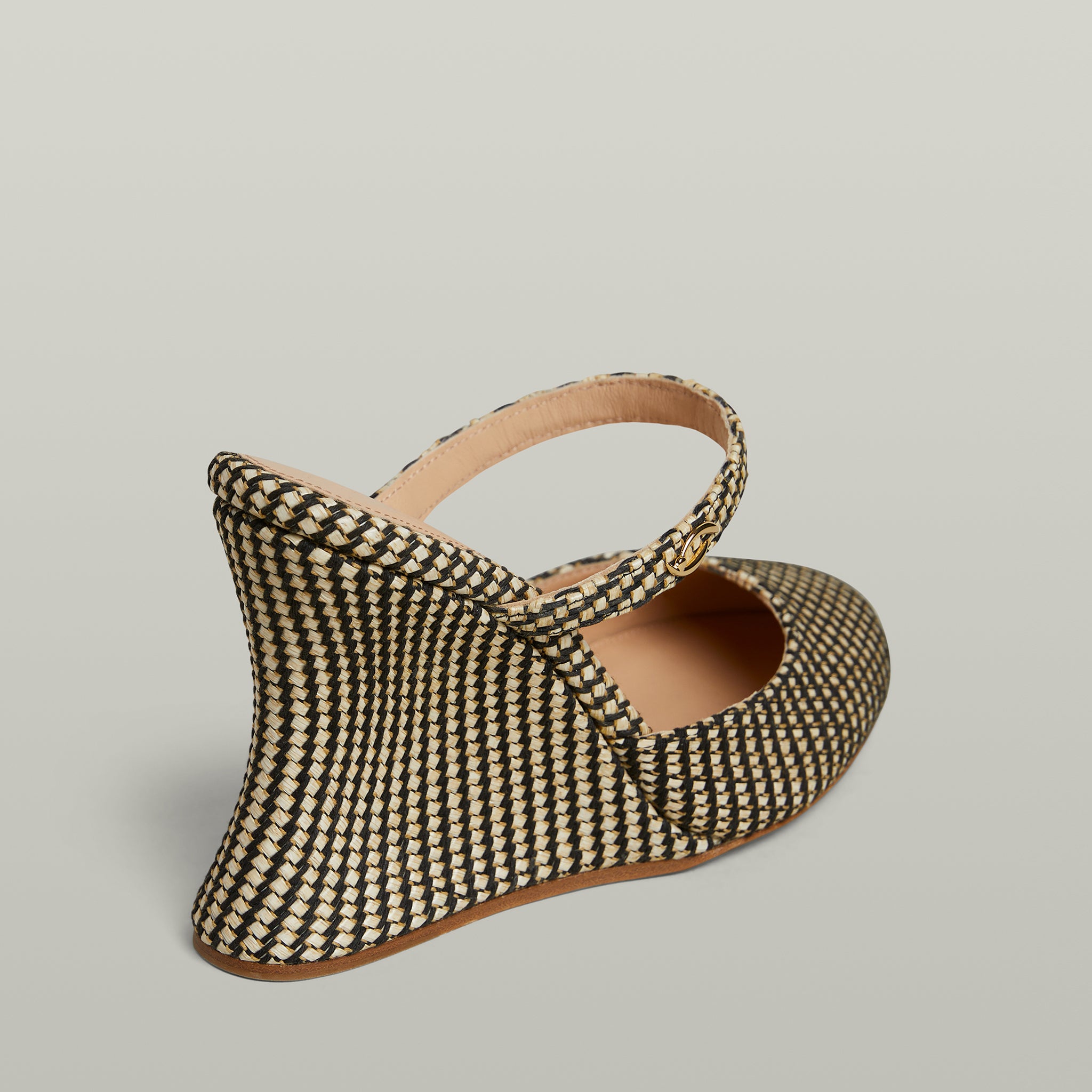 La Nonchalante Nude&Black Raffia